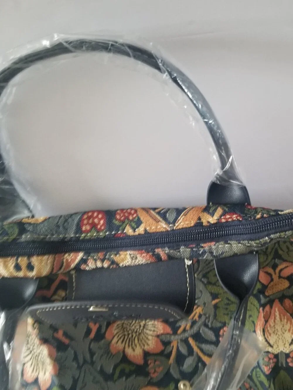 Signare nwot tapestry